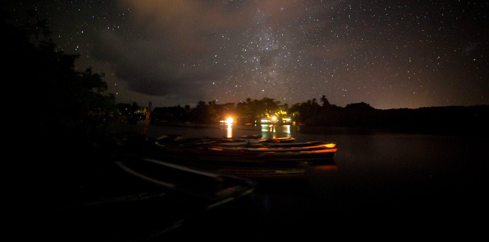 Visual da noite no rio Caraíva